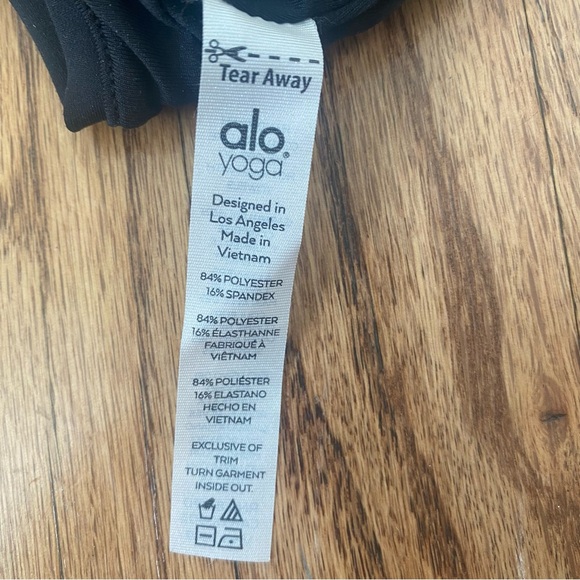 Alo Yoga Endear Sports Bra - Black - Small - Picture 7 of 8